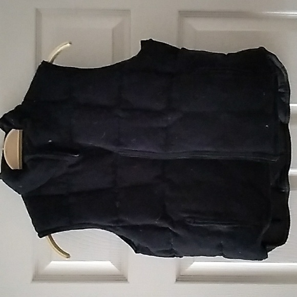 Vest - Picture 3 of 5